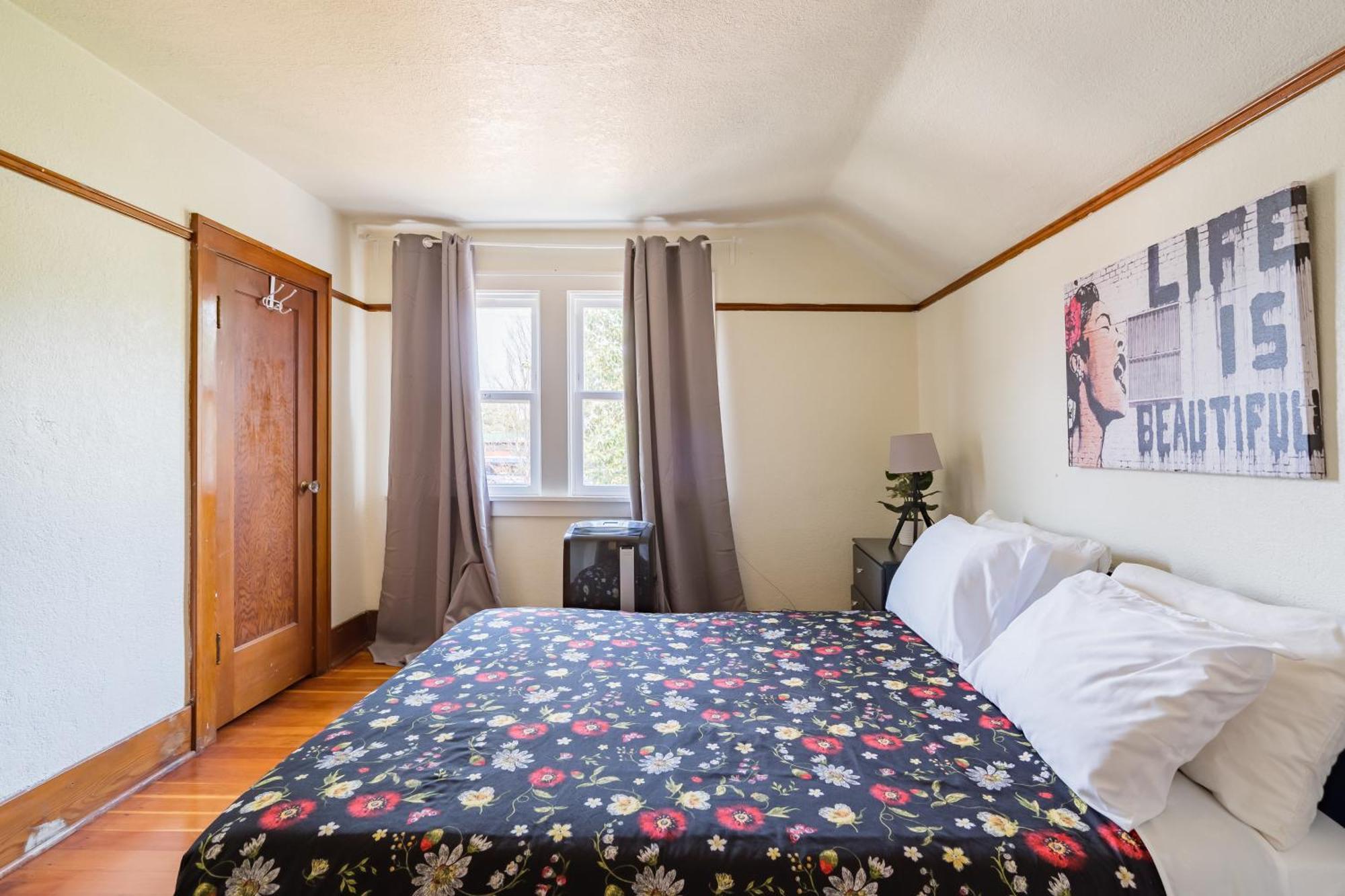 Collection - Charming & Spacious 5br In Se * Portland
