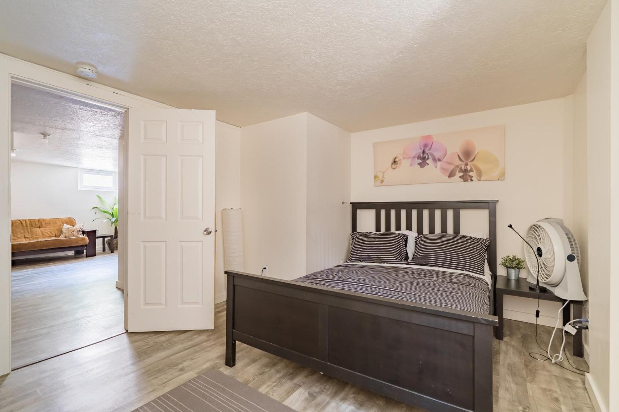 Collection - Charming & Spacious 5br In Se *