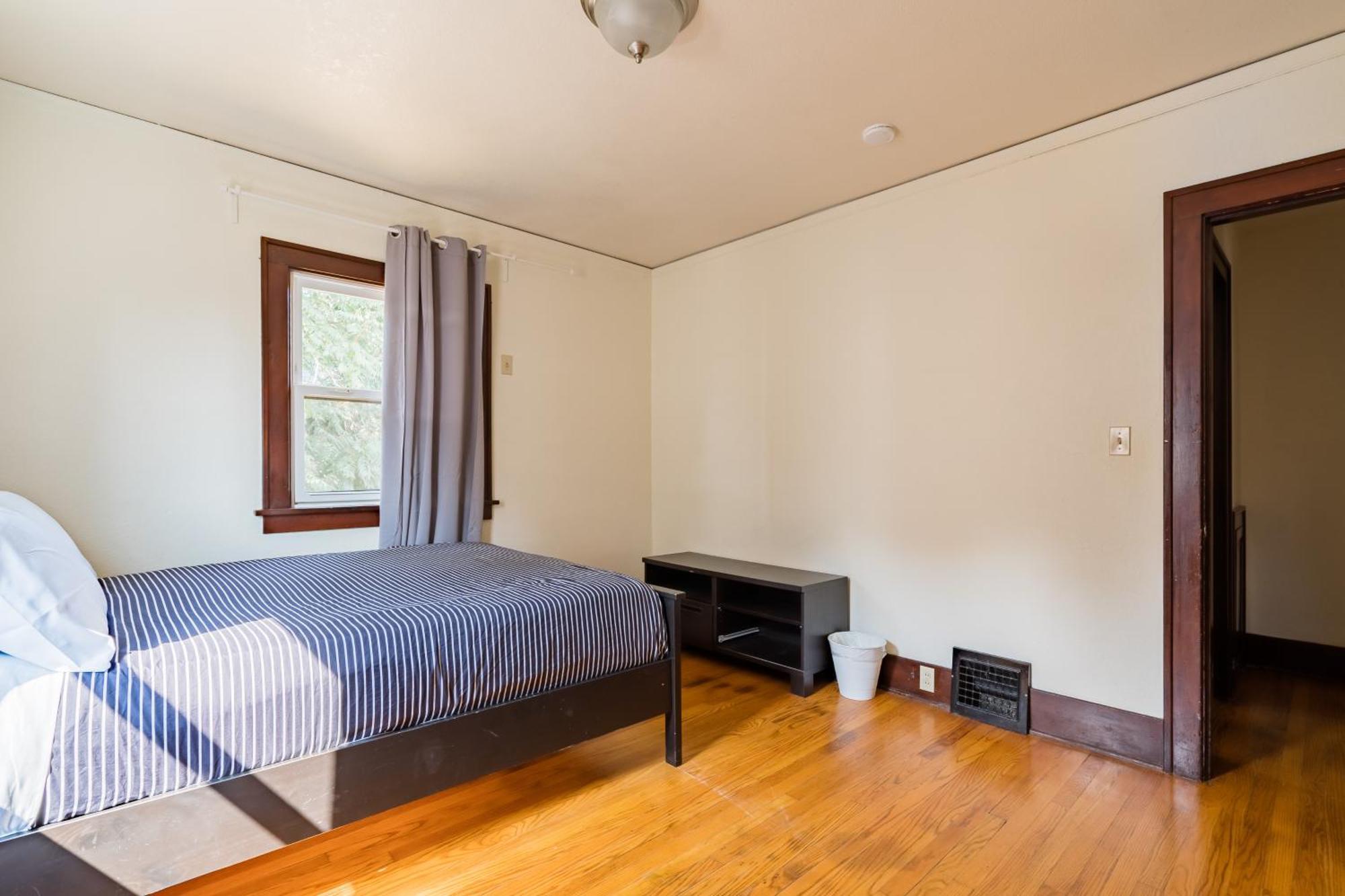 Collection - Charming & Spacious 5br In Se Holiday home