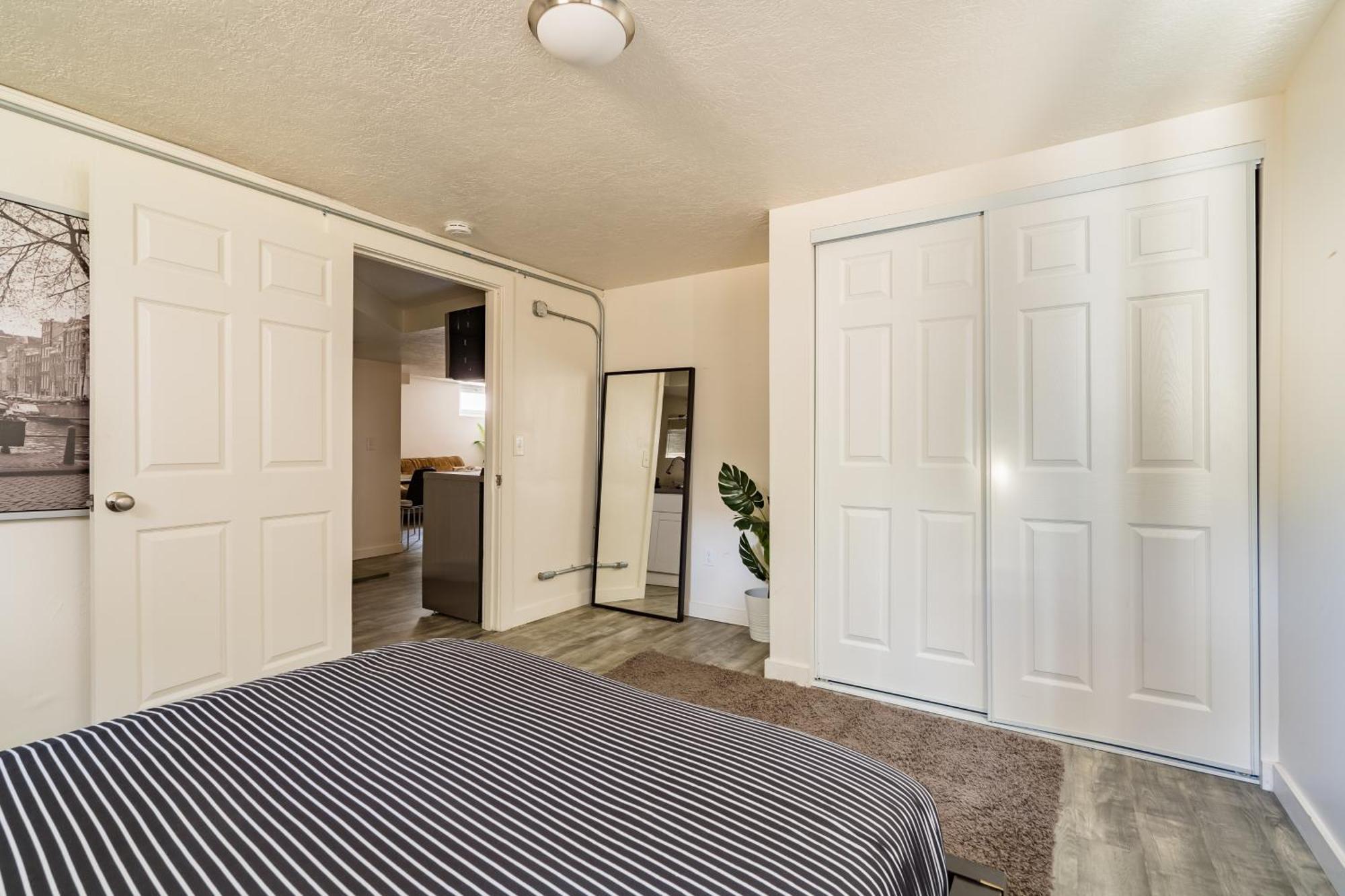 Collection - Charming & Spacious 5br In Se *